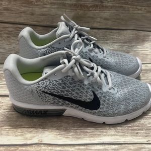 Nike Air Max Sequent 2 size 8.5